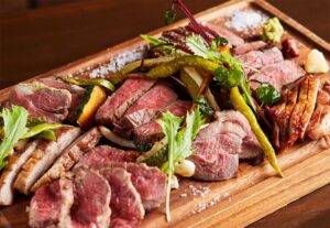 【山梨・昭和町】ジビエも楽しめる肉バル「肉ビストロKAGURA」で大人のデートを