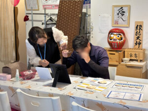 実際に眉カットの施術に挑戦