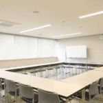 長野市のホクト文化ホールの会議室